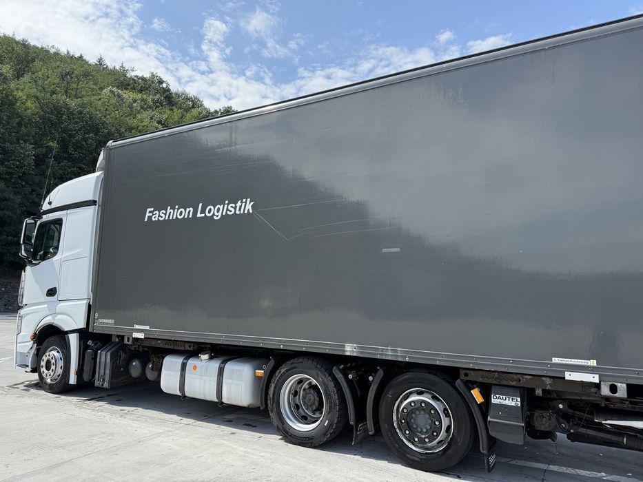 Mercedes Actros BDF +remorca  +containere