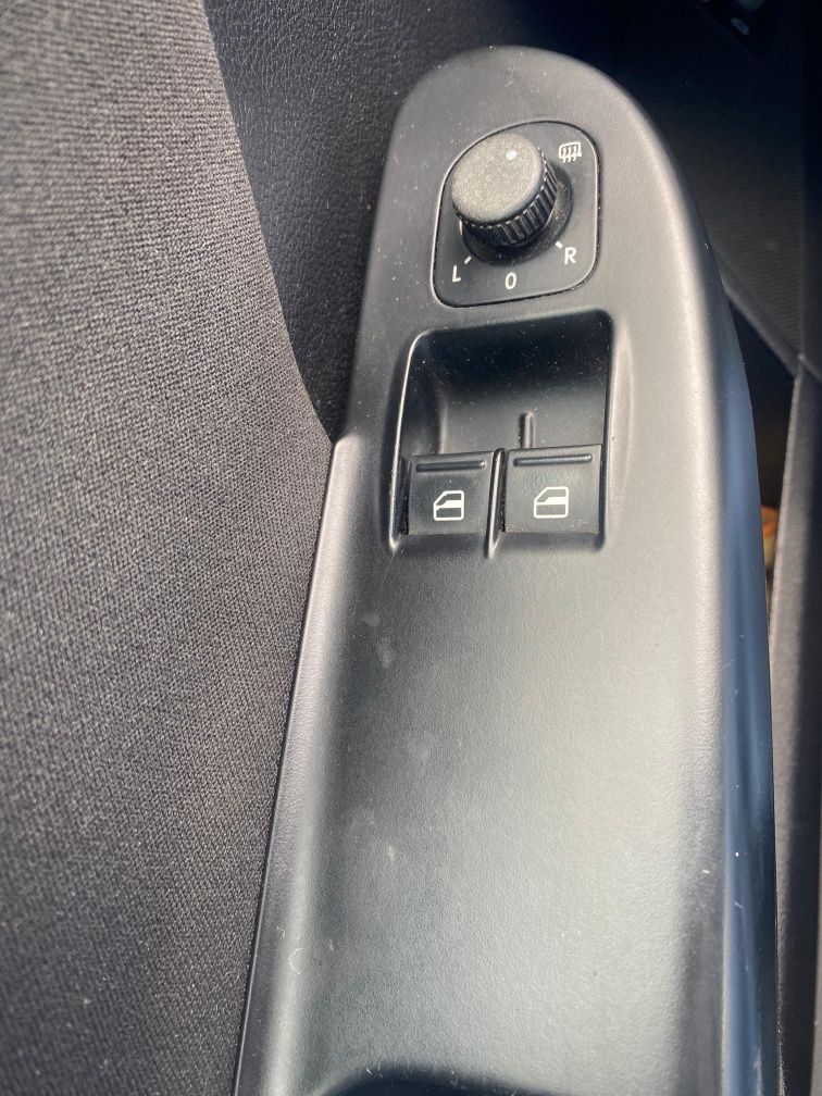 Vând Volkswagen Passat 2.0tdi