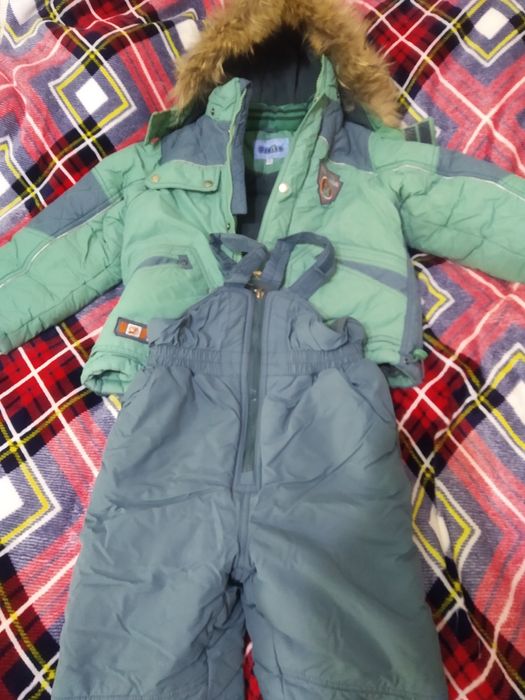 Продам зимние пуховики