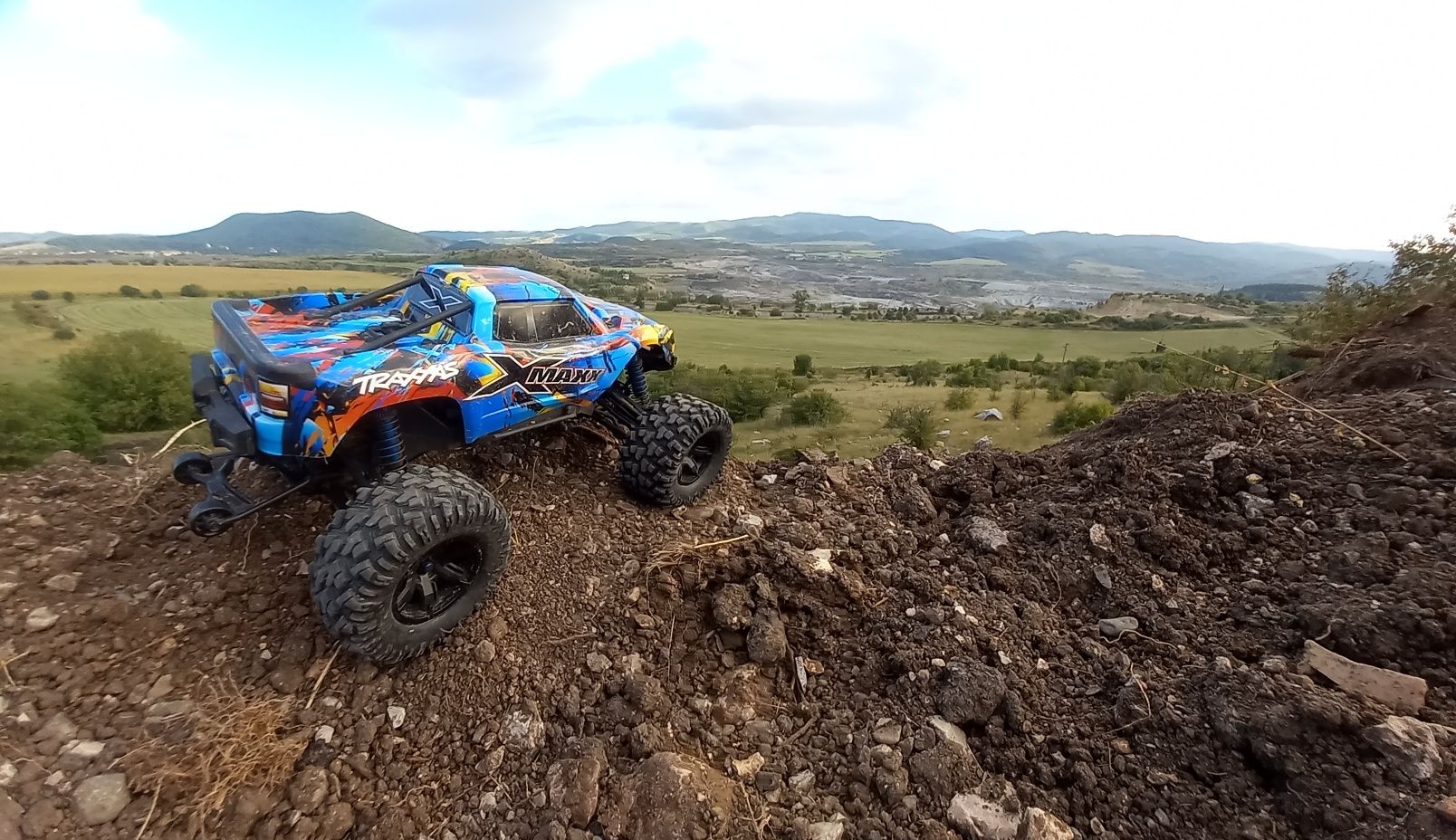 Traxas X-maxx monster