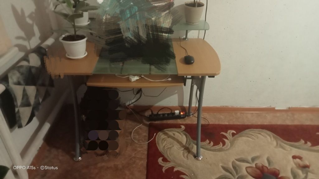Компьютерный стол