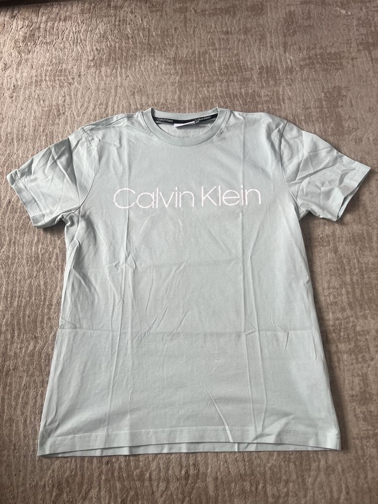 Calvin Klein, New balance, Tommy Hilfiger, Armani, Hugo, Boss