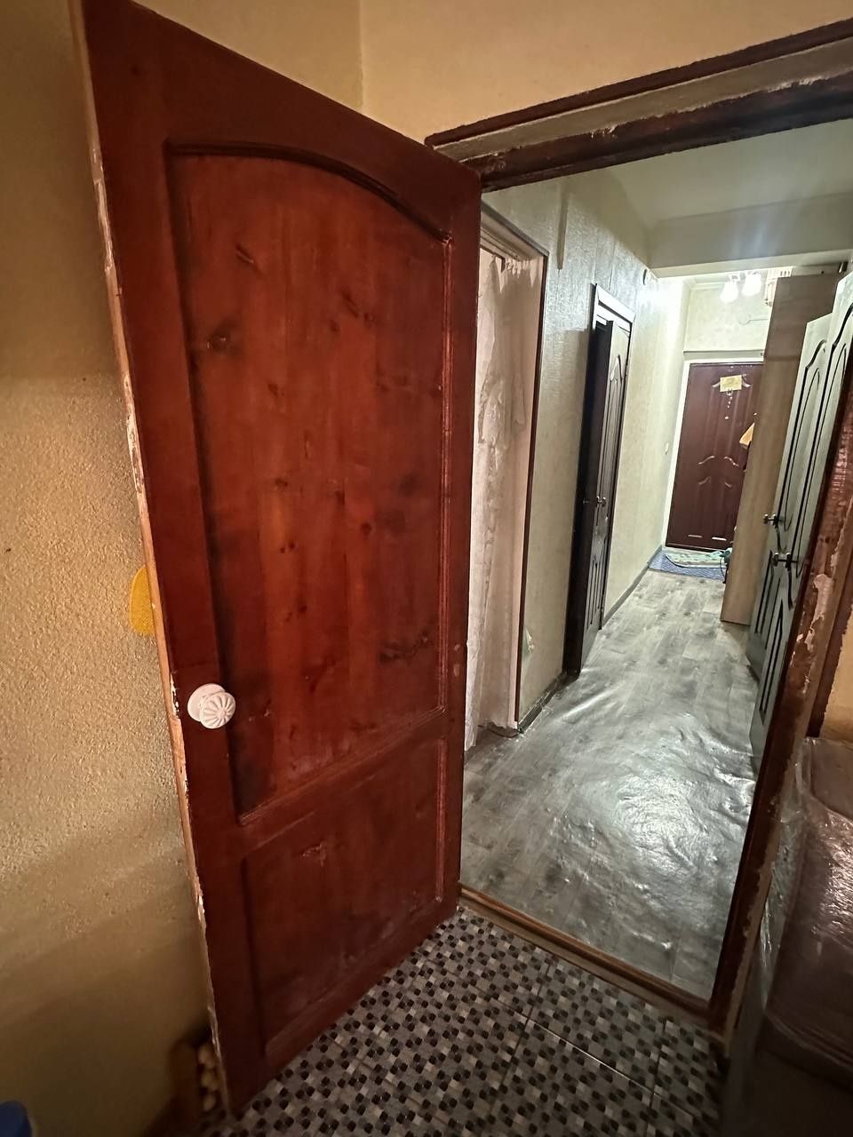 Продаю двери б/у