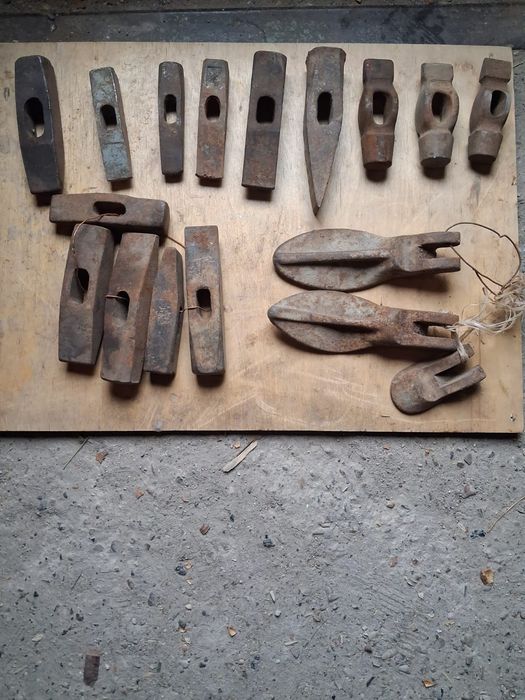 Продам молотки 1500