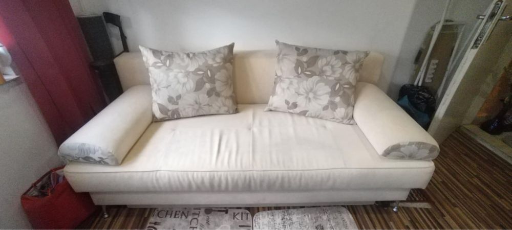 Диван с функция сън