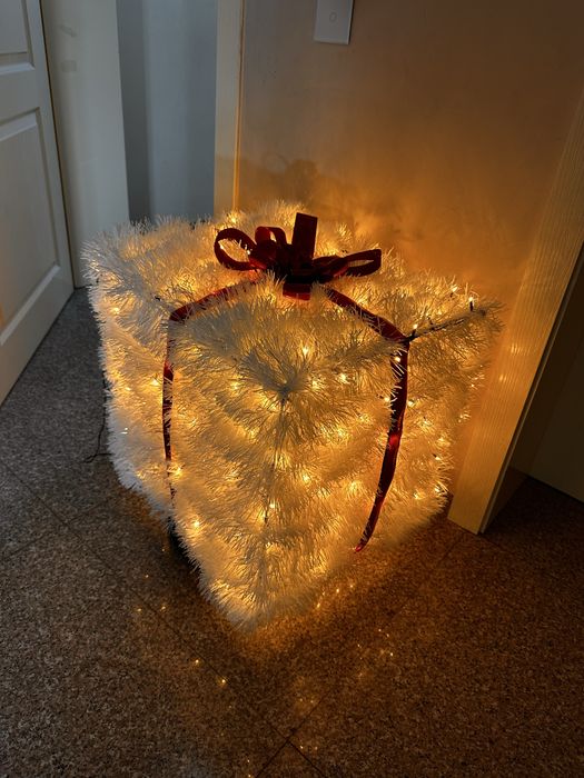 Коледен подарък декорация