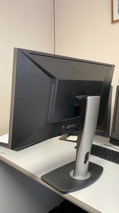 Монитори Dell Plano Panel G2410t и Dell Monitor P2412Нb