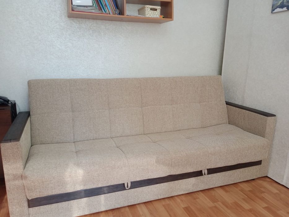 Продам комплект мягкой мебели