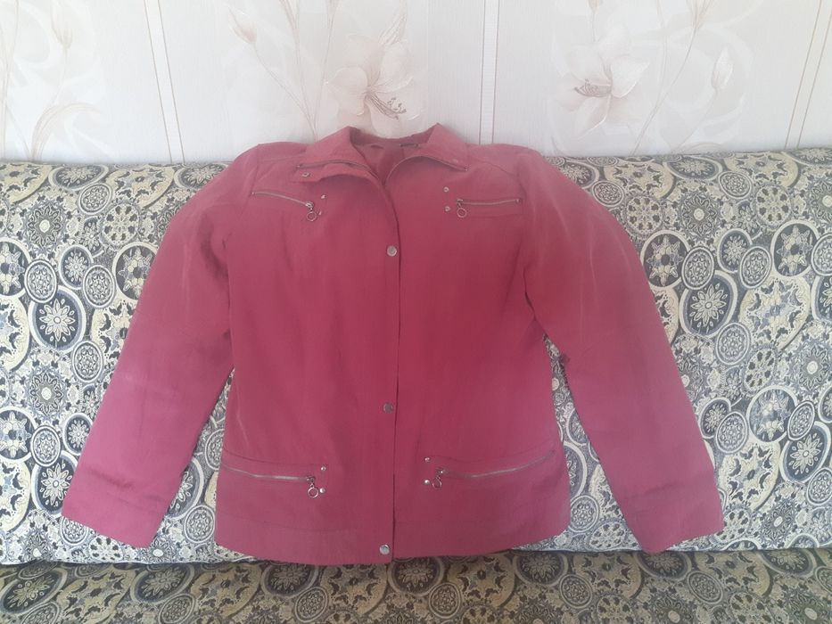 Куртка -ветровка 50-52 размер