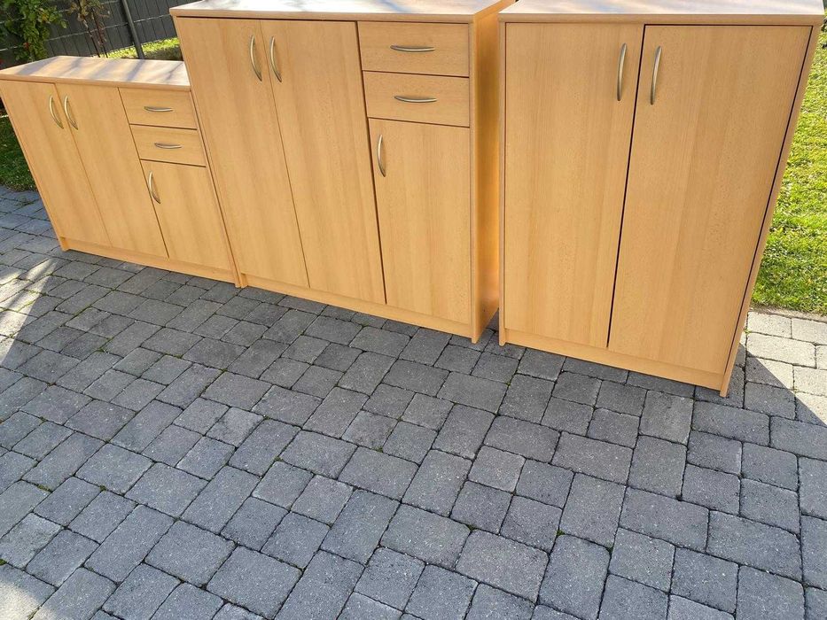 Vând comode în stare foarte bună