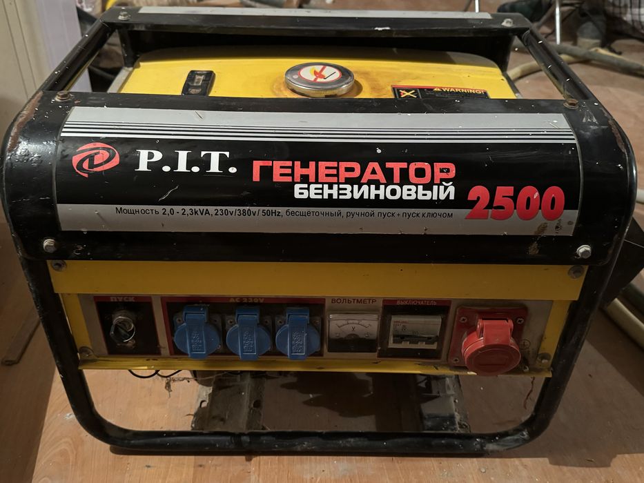 Бензиновый генератор P.I.T.