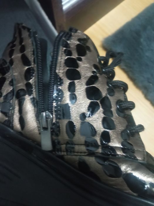 Ghete dama  purtă o singura data