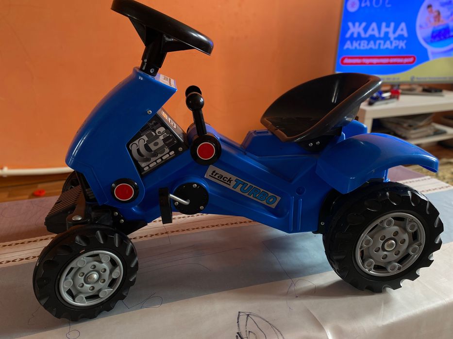 Машинка Синий трактор