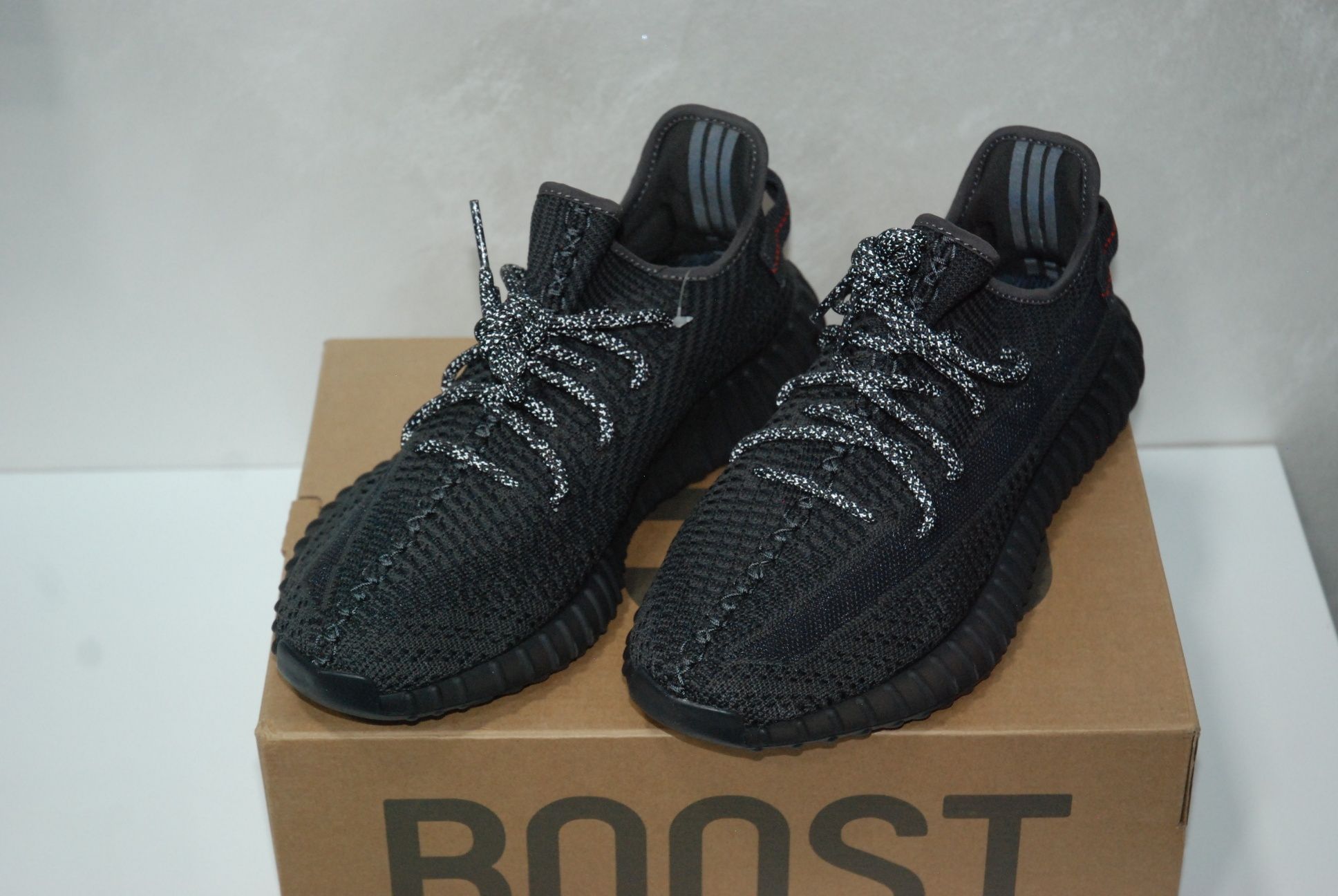 Yeezy 350 V2 'Static Black Reflective' (Nike,
Adidas, Hilfiger, Guess)