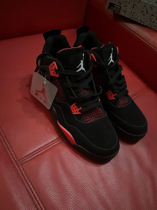 Jordan Retro 4 Thunder Red