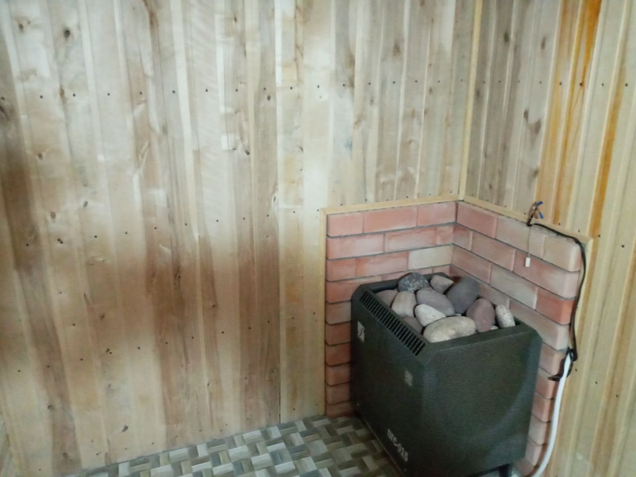 Biznes sentr. Oshxona. Sauna. Magazinlar.