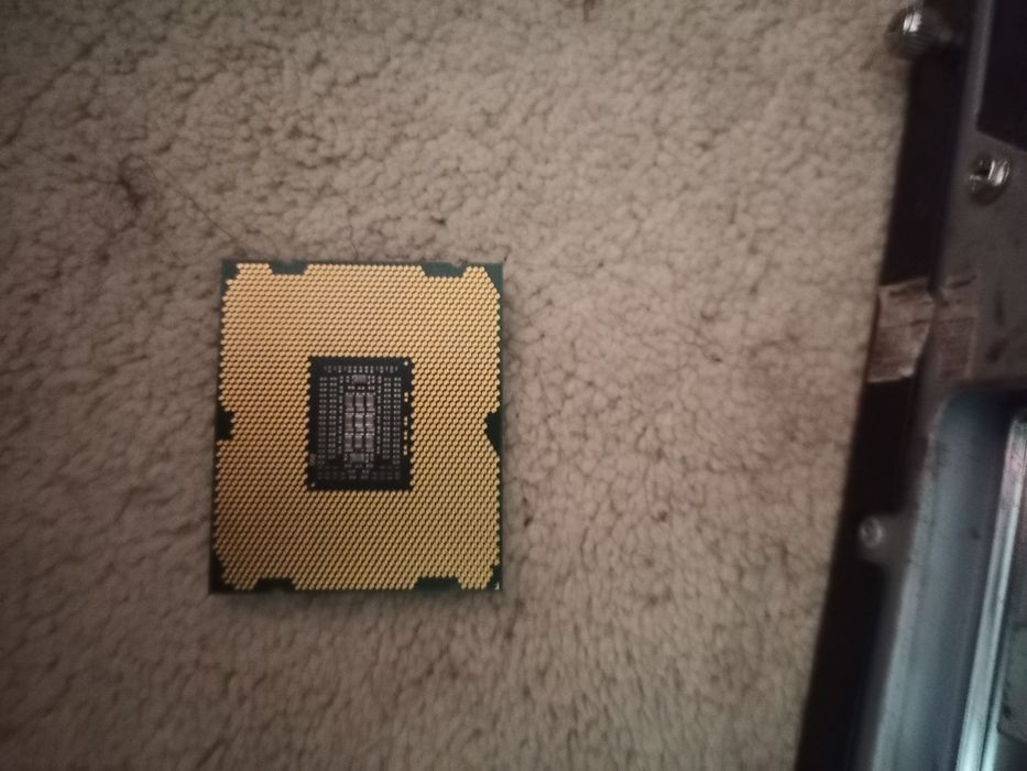 Продам процессор Xeon E5 2640 v1