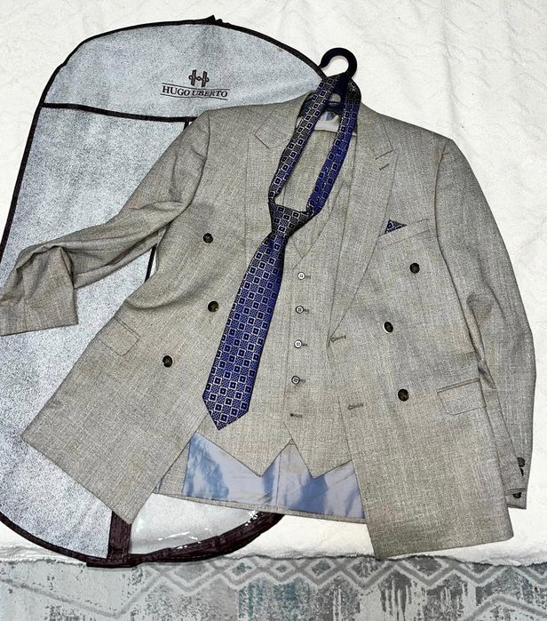 Тройка костюм...