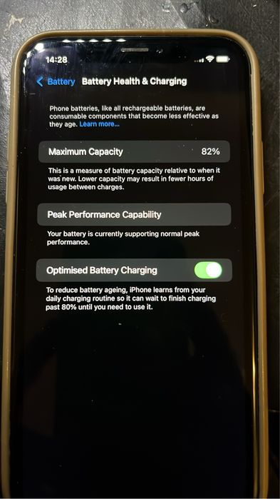 iPhone XR 128 Gb Rosu