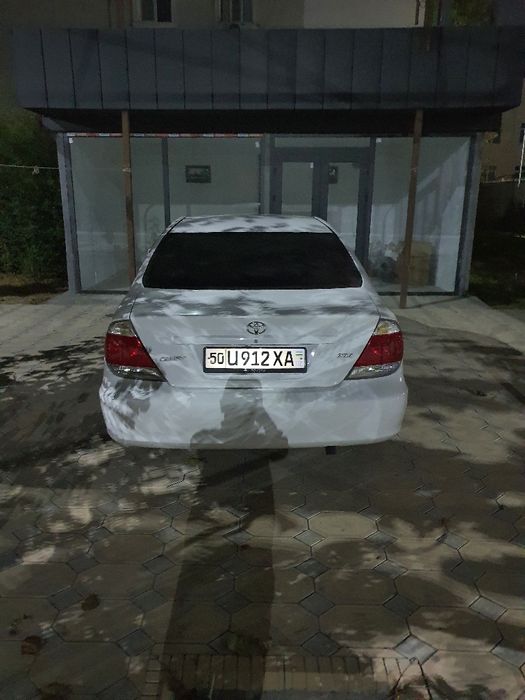 тойота камри 35 сотилади