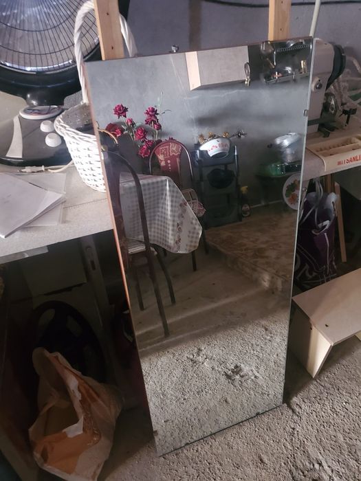 Диван старый раскладной и трюмо с зеркалом ссср