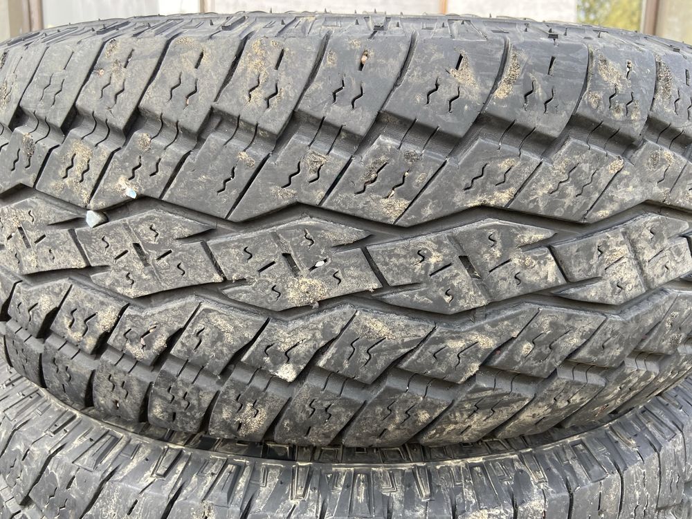 Комплект всесезонные шины 265/70/15 265/70R15 Toyo A/T.