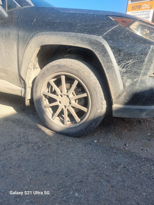 Шины  245*55 R 19 в хорошем состоянии