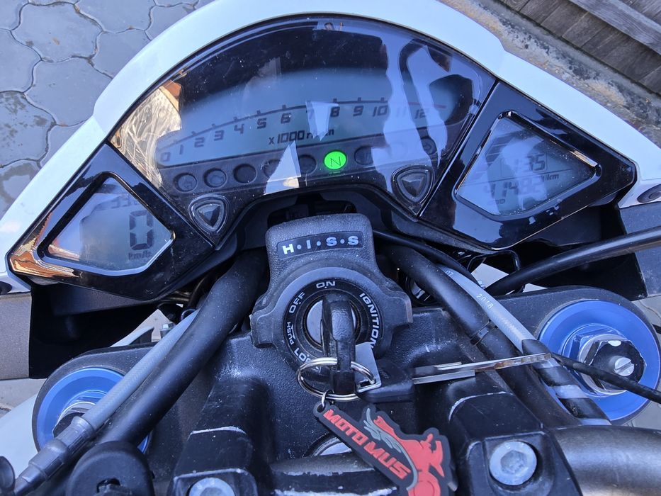 Vând honda cb 1000 r
