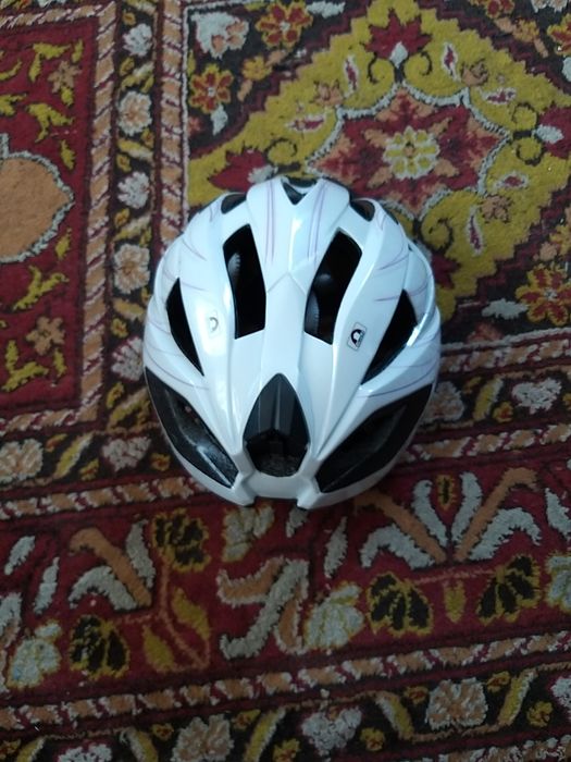 Cască de bicicletă sau trotinetă ( nu trimit prin curier sau poștă  )