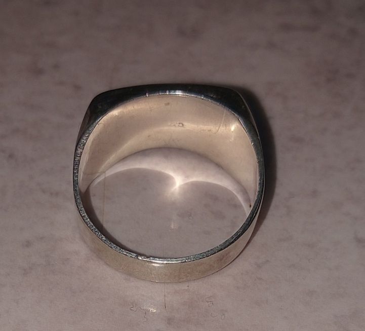 Продам печатку серебро 925