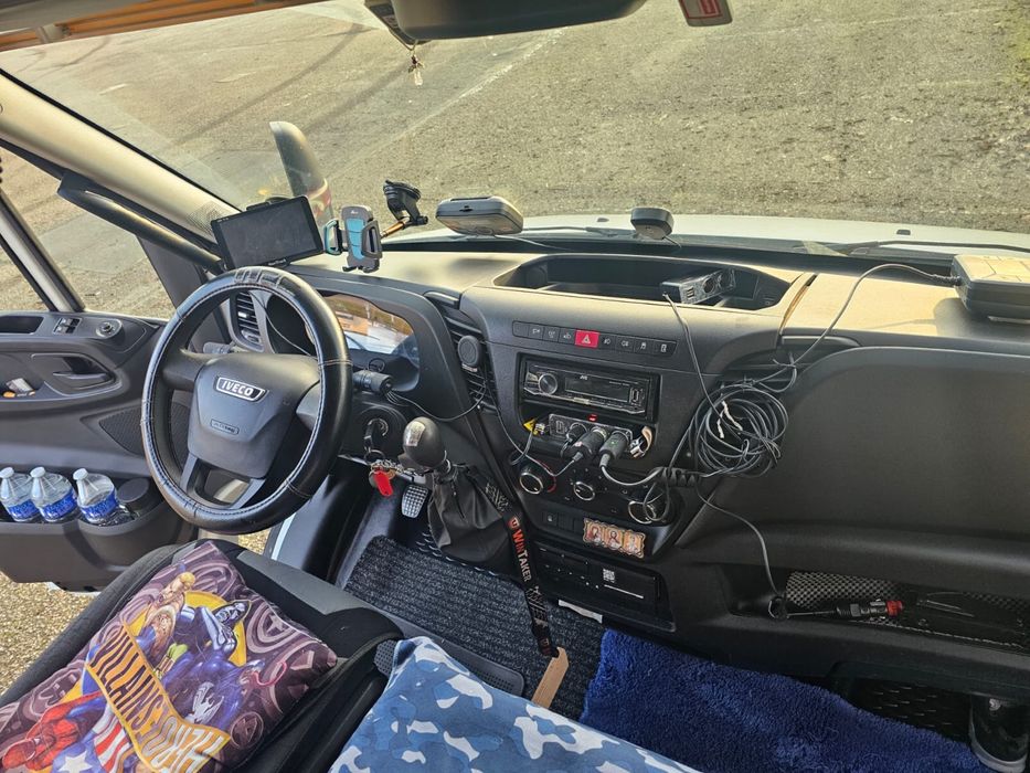 Iveco Daily 7.2 tone, cu lift hidraulic