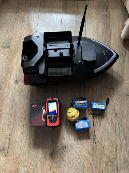Navomodel plantat cu GPS si autopilot + sonar bonus