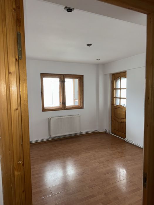 Apartament 3 camere decomandat Bicaz Dacia Zimbru