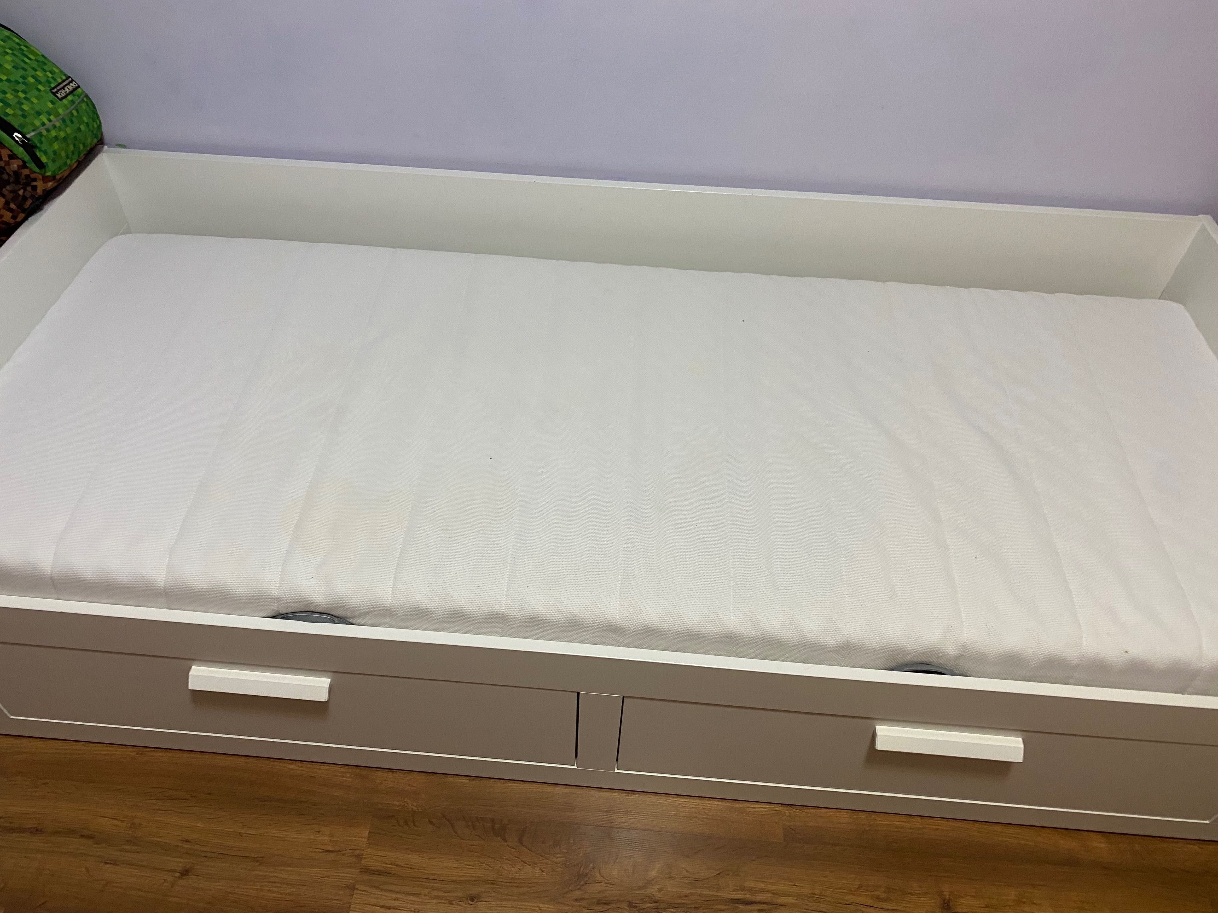 Vand pat -divan extensibil ikea