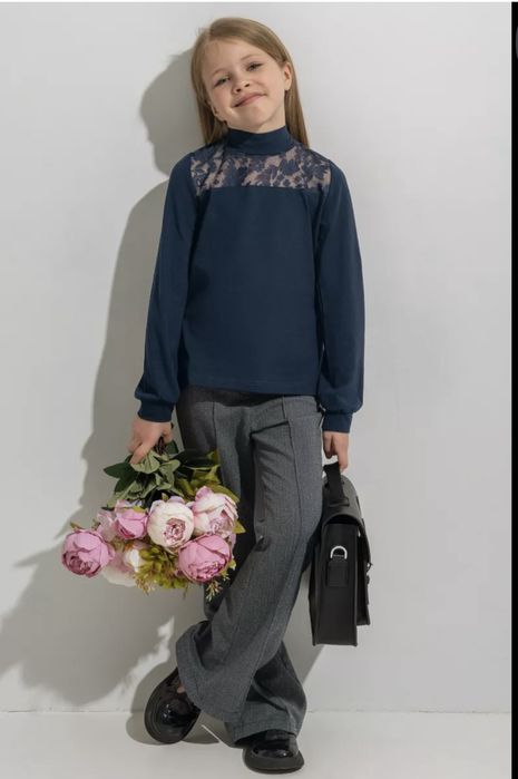 Блузки, водолазки школьные