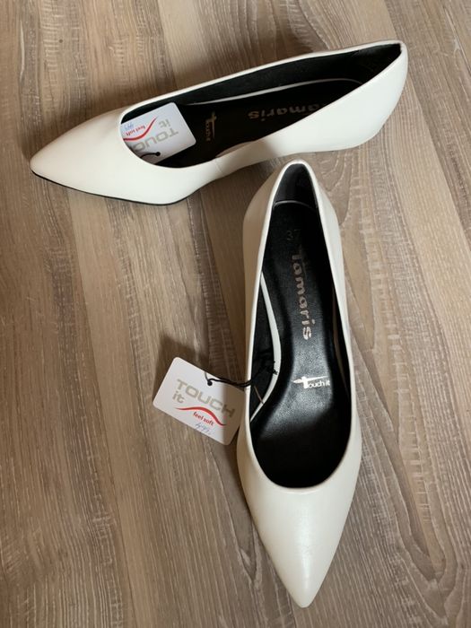 Vând pantofi Tamaris(37)superbi.