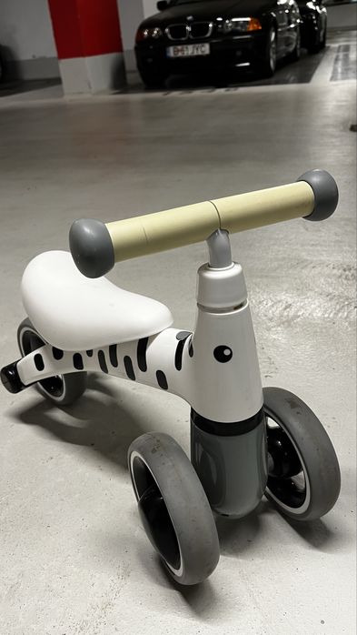 DidiStrike modelul Zebra Impecabila