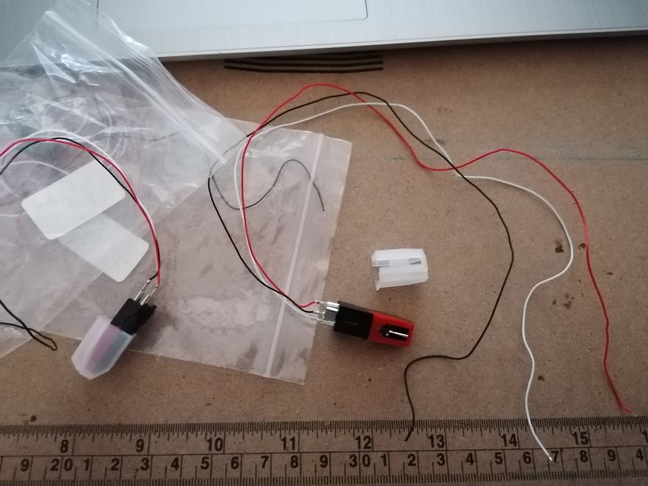 Doza gramofon, pick-up, magnetica, cu 3 fire