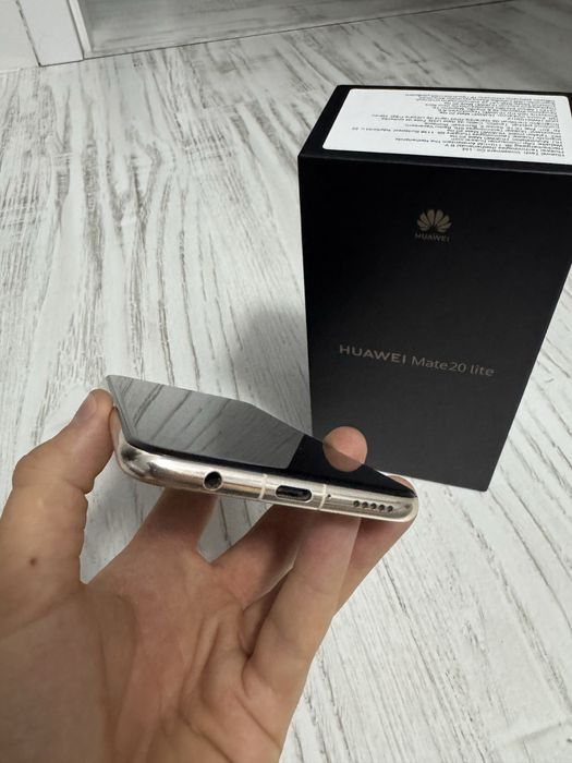Huawei mate 20 lite cu Smartwatch nou CADOU