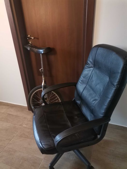 Офис стол употребяван