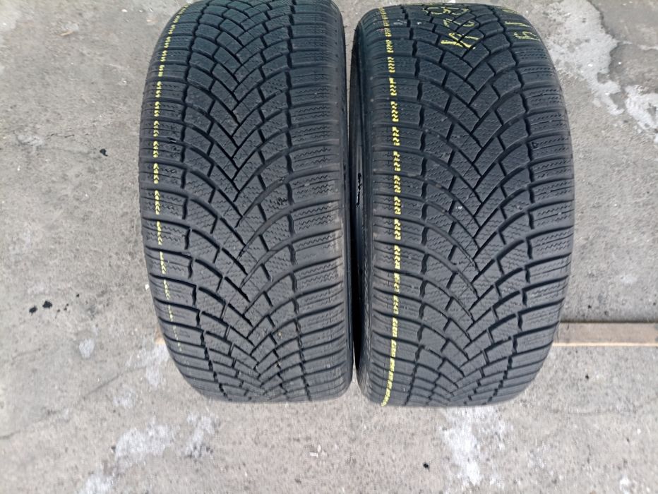 2 anvelope de iarna ca noi Bridgestone 235/40 R19 dot 2624