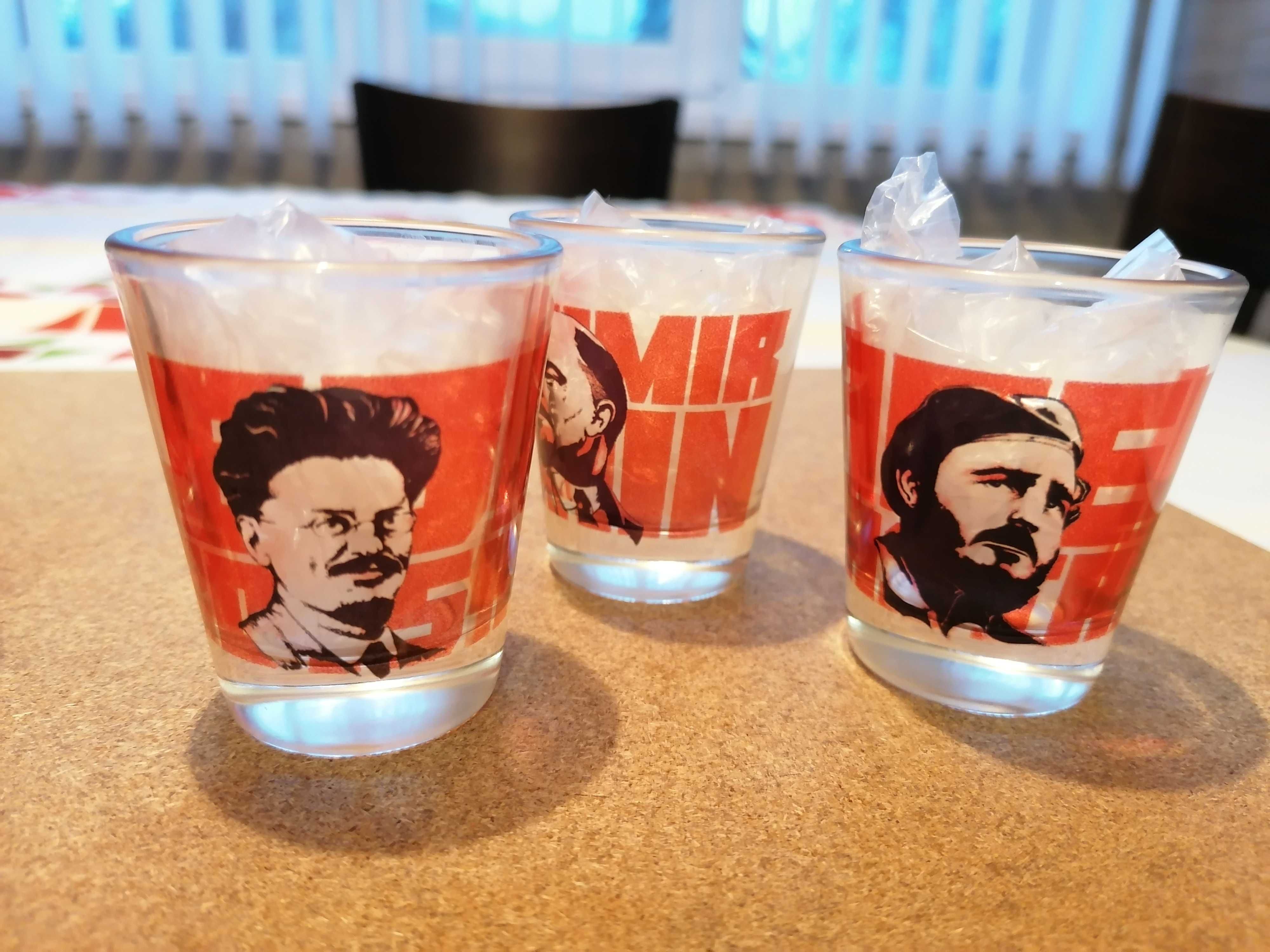 Чаши / Шотове с лицата на известни соц-лидери и революционери