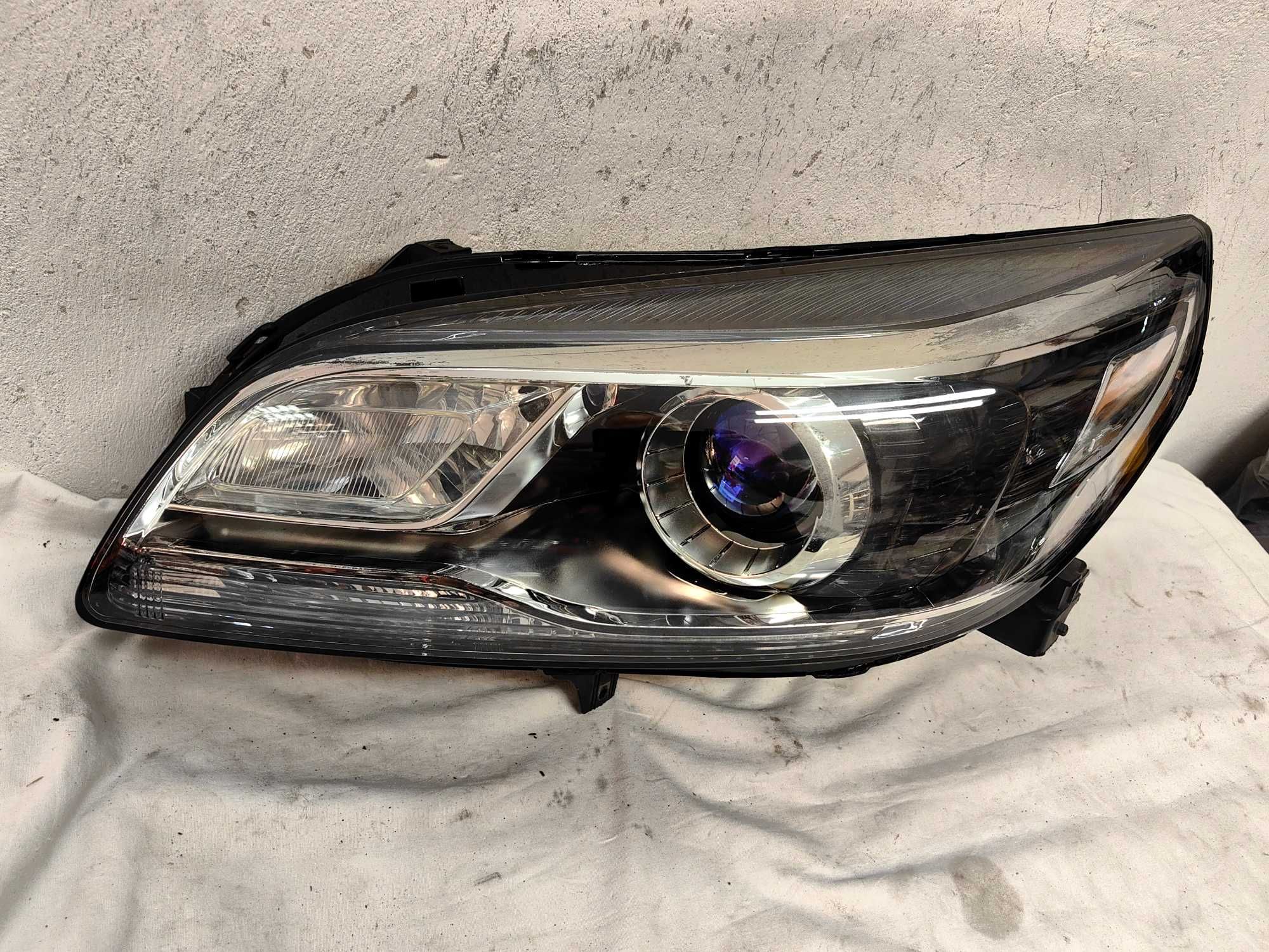 Оригинален фар Шевролет Chevrolet Malibu Xenon
