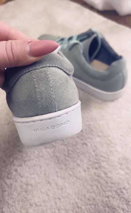 Adidasi Skechers masura 38