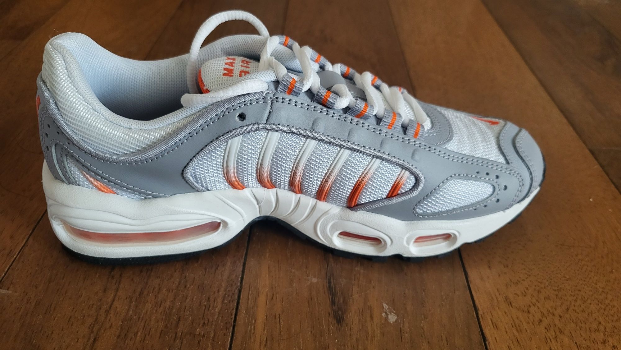 Оригинални маратонки Nike Airmax Tailwind, размер 39