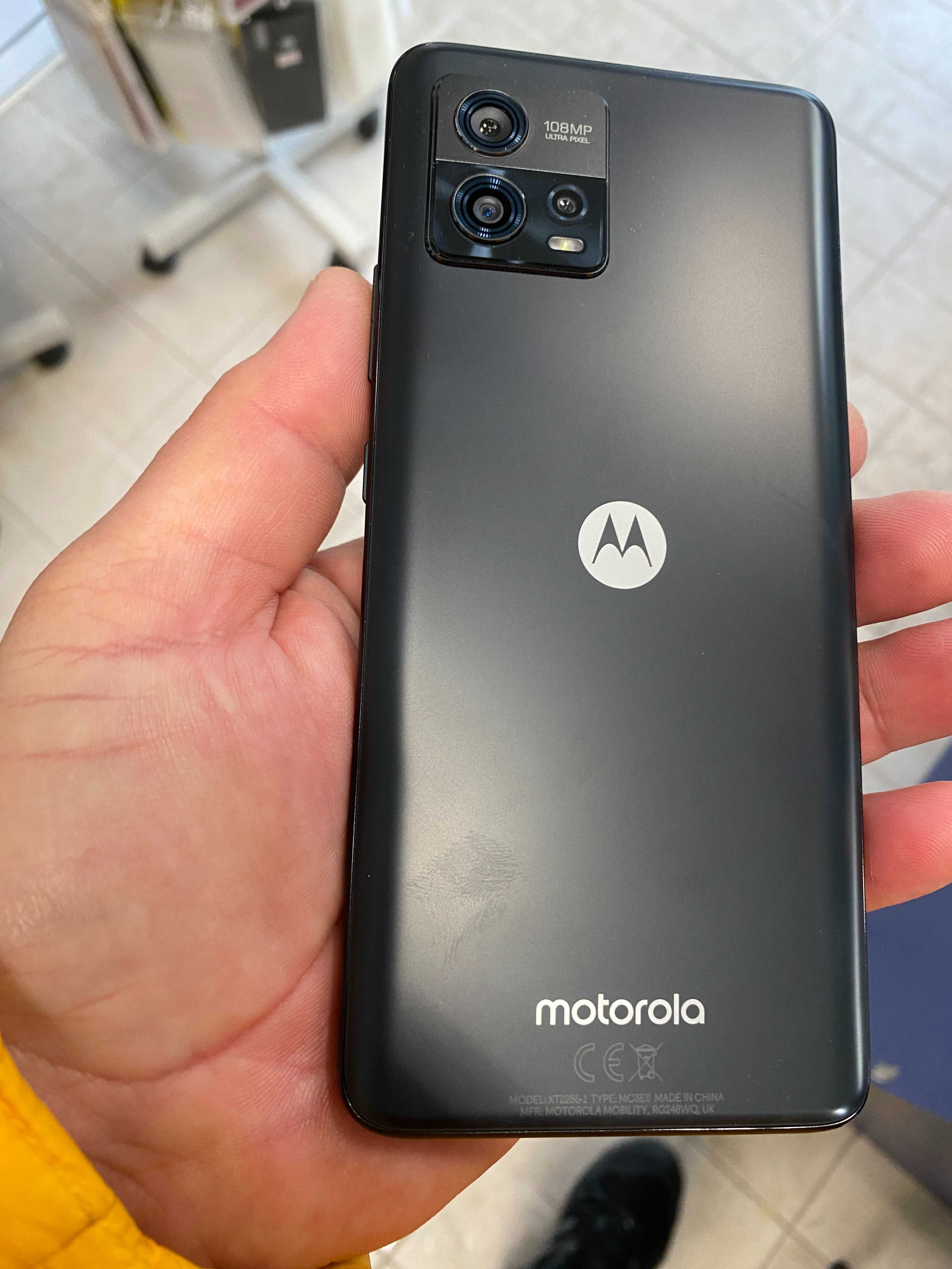 Продавам перфектен Motorola Moto g72