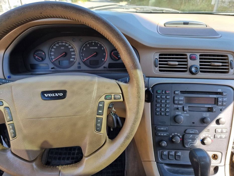 Volvo S80 2.4i An 2003 Fiscal