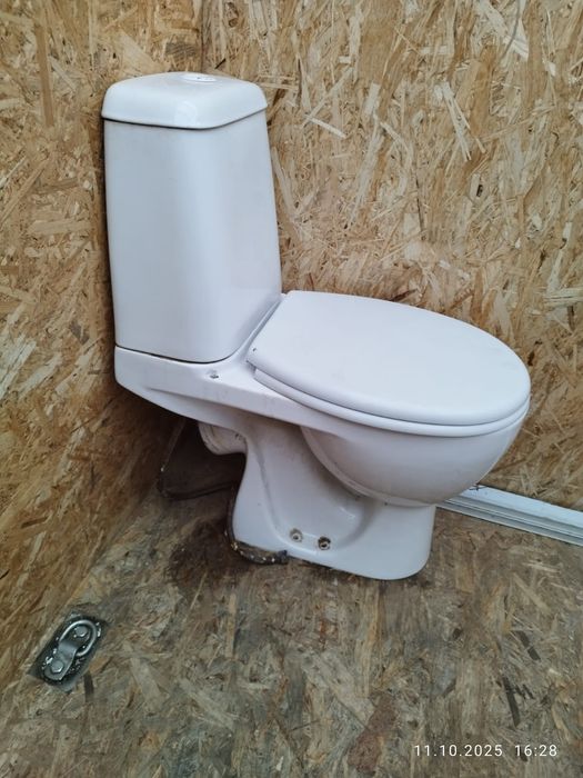 Унитаз с бачком б/у