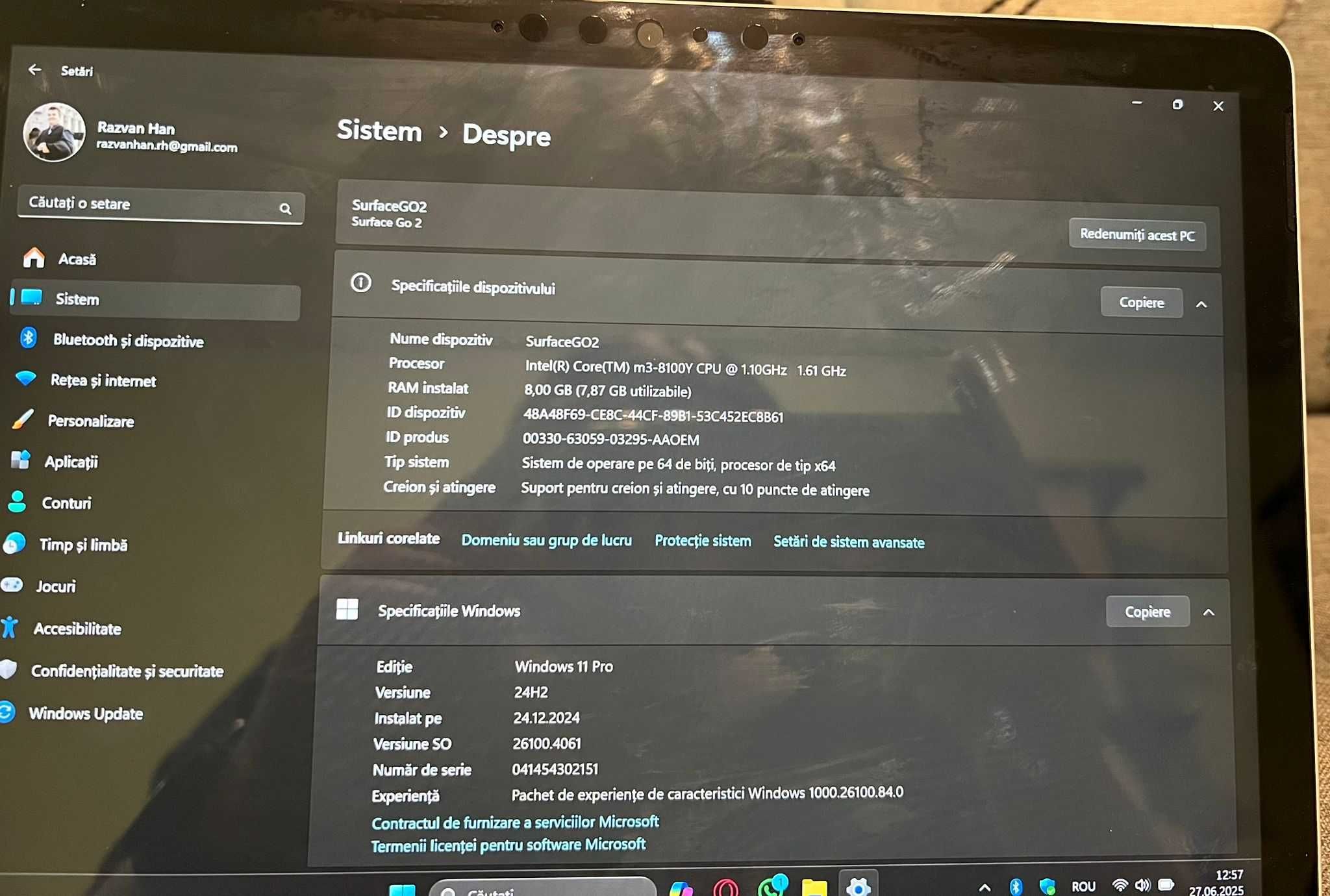 Vând Surface GO 2 varianta de vârf cu Intel Core M3 și 8gb ram