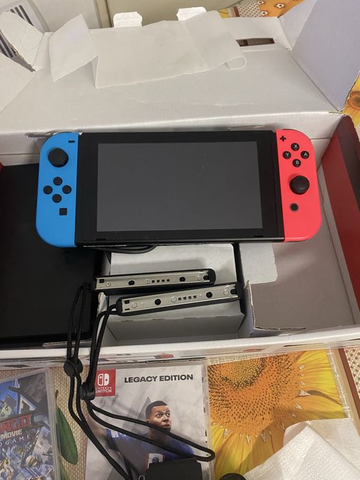 Nintendo Switch - Нинтендо Суич като нов!!!